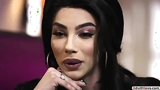 Shemale psychic Ariel Meek bangs lady